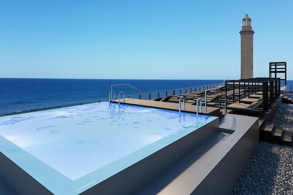 Hotel Faro, A Lopesan Collection Hotel - Adults Only Maspalomas  Exterior foto The rooftop pool at the Hotel