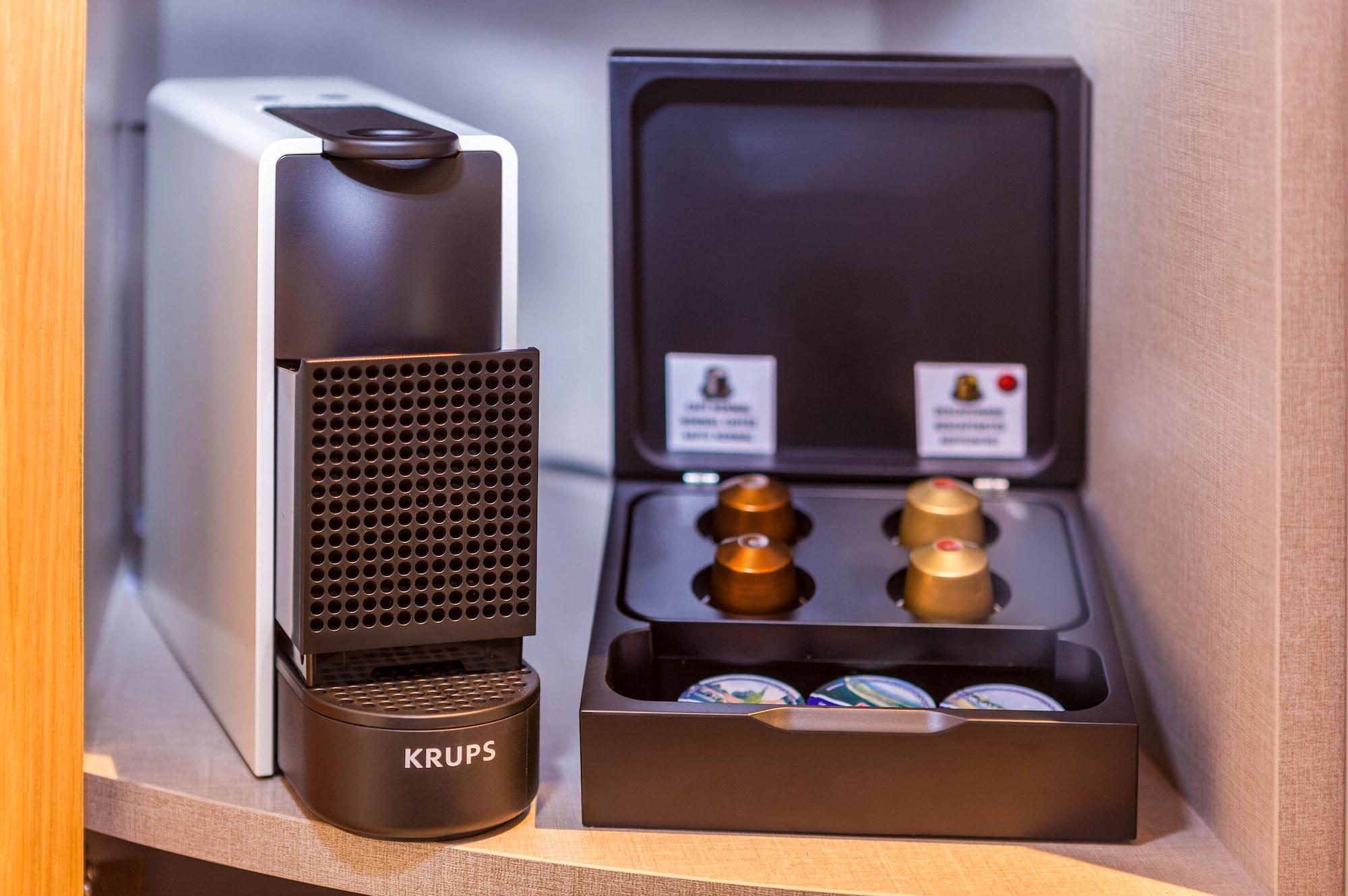Hotel Faro, A Lopesan Collection Hotel - Adults Only Maspalomas  Exterior foto A Nespresso machine