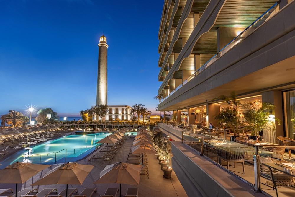 Hotel Faro, A Lopesan Collection Hotel - Adults Only Maspalomas  Exterior foto The Lighthouse at the Grand Hotel