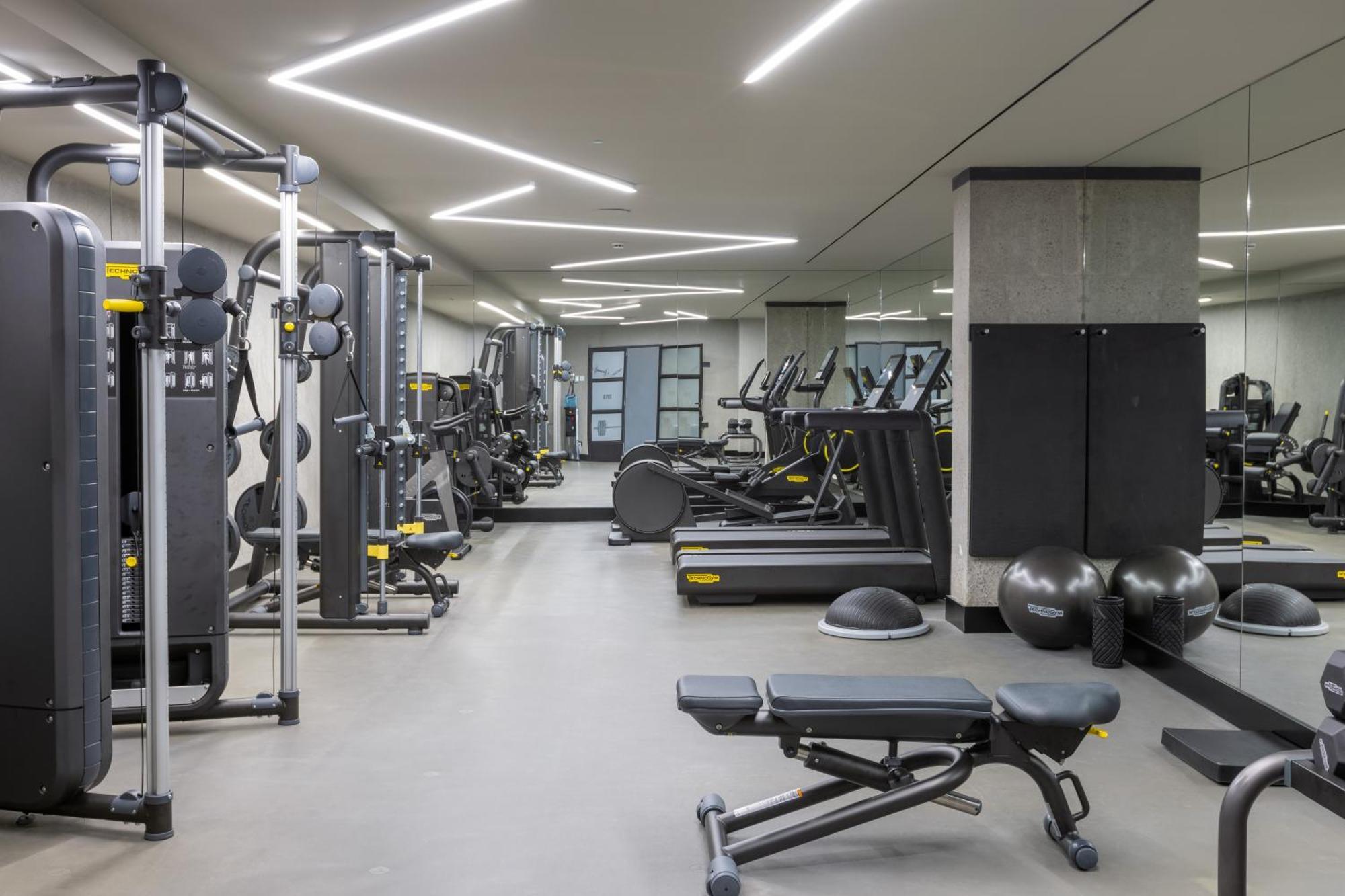 Hotel Faro, A Lopesan Collection Hotel - Adults Only Maspalomas  Exterior foto The gym at The Ivy Collection