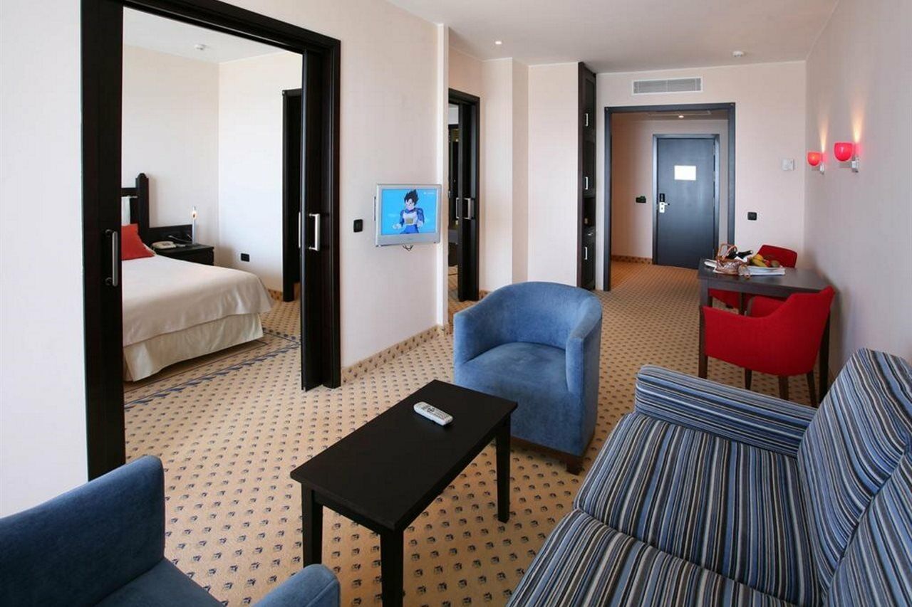 Hotel Faro, A Lopesan Collection Hotel - Adults Only Maspalomas  Exterior foto Suite